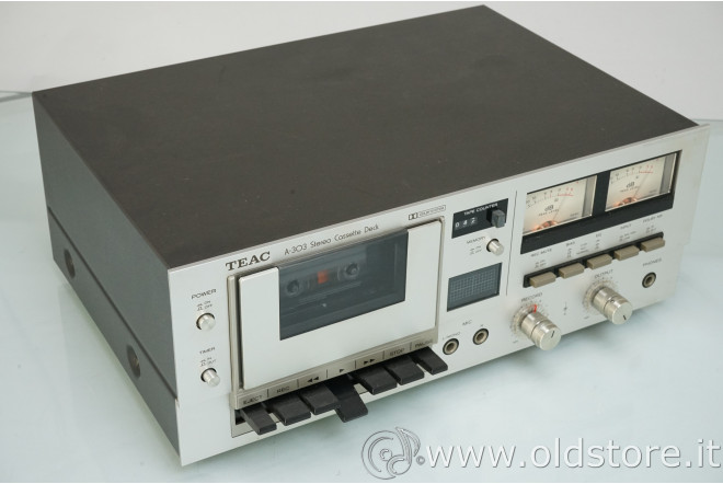 TEAC A 303 REGISTRATORE A CASSETTA VINTAGE SOPRA